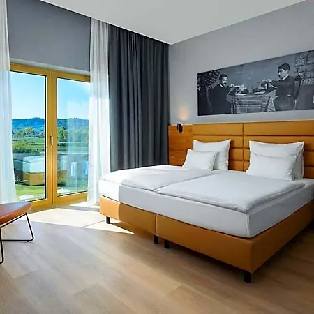 Mk Tirana Hotel