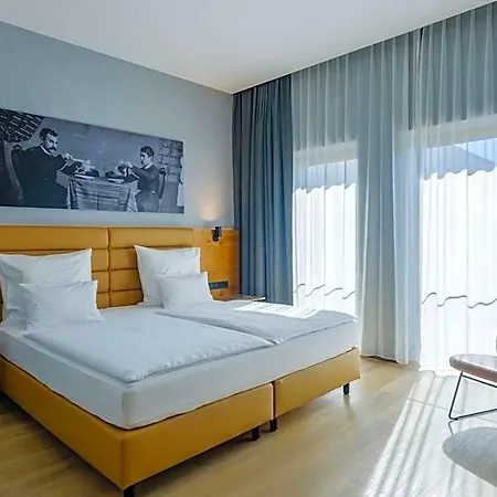 Mk Tirana 5*